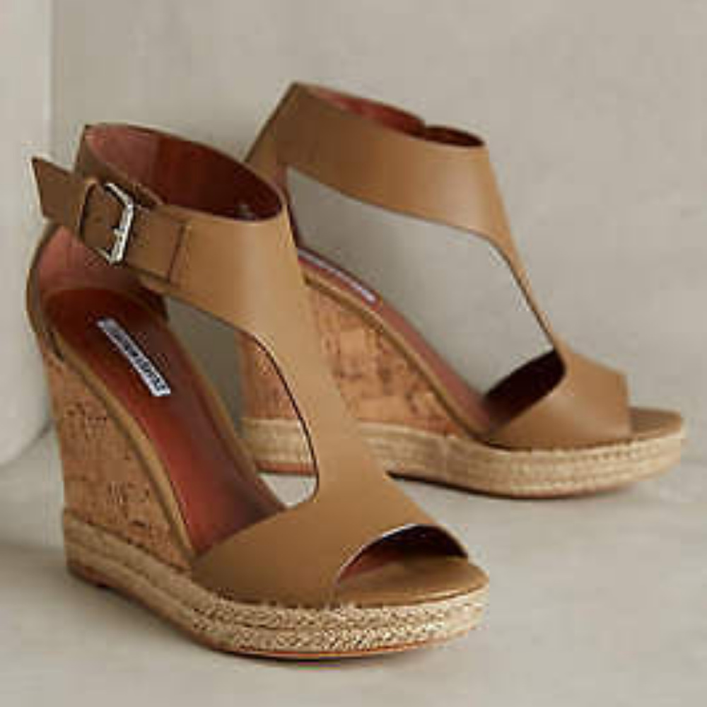 ANTHRO CHARLES DAVIS Olivia Wedges 10 NWB $170 Tan